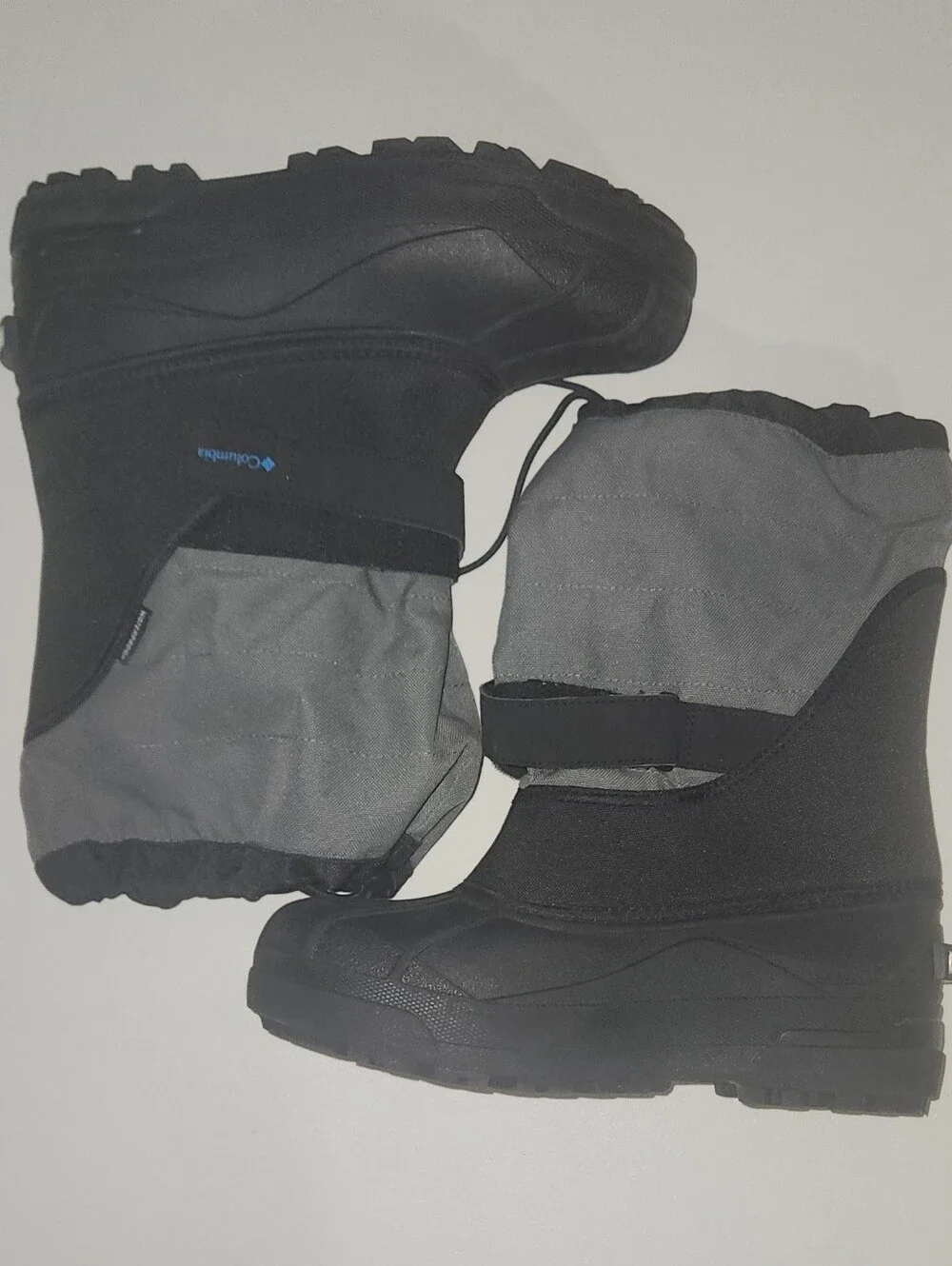 Columbia Kids Black and Gray Insulated Snow Boots Size 7
